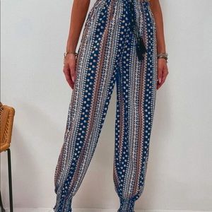 Ditsy Floral Carrot Pants